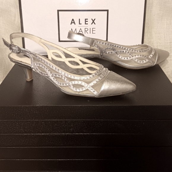 Alex Marie low silver high heel shoe w/back adjustable back strap - Picture 6 of 8